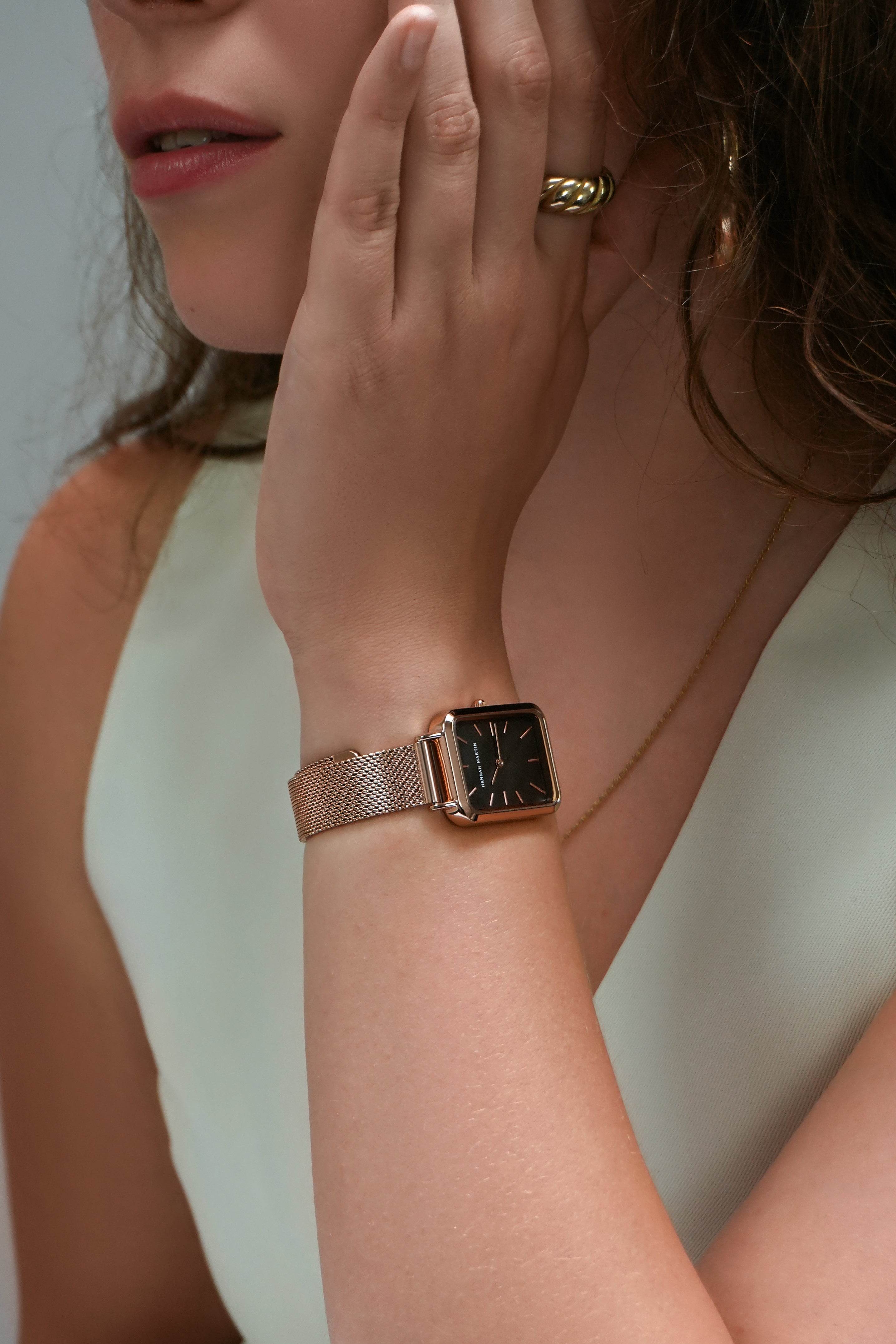 Midnight - Rectangular Watch Rose Gold with Black Dial and Mesh Band