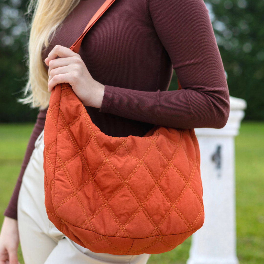 Zafira's Luxe Quilted Puffer Bag - Stylish and Spacious Shoulder Bag with Adjustable Strap for Ultimate Comfort