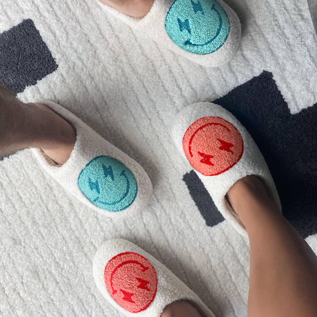 Jade Luxe Emoji Slippers - Comfortabele en Stijlvolle Loungewear voor Elke Dag