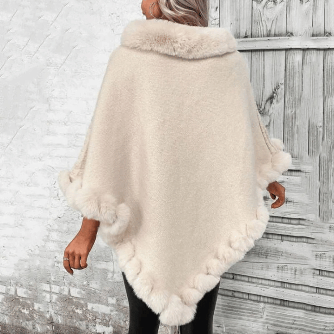 Amara - Luxe Zachte Poncho met Faux Fur Details