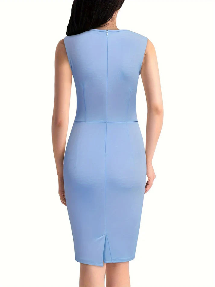 Nora - Elegant Sleeveless Bodycon Dress with Crew Neck and Tucked Details