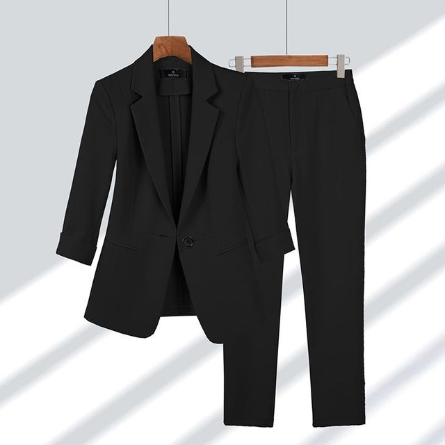 Chloe – blazer and pants