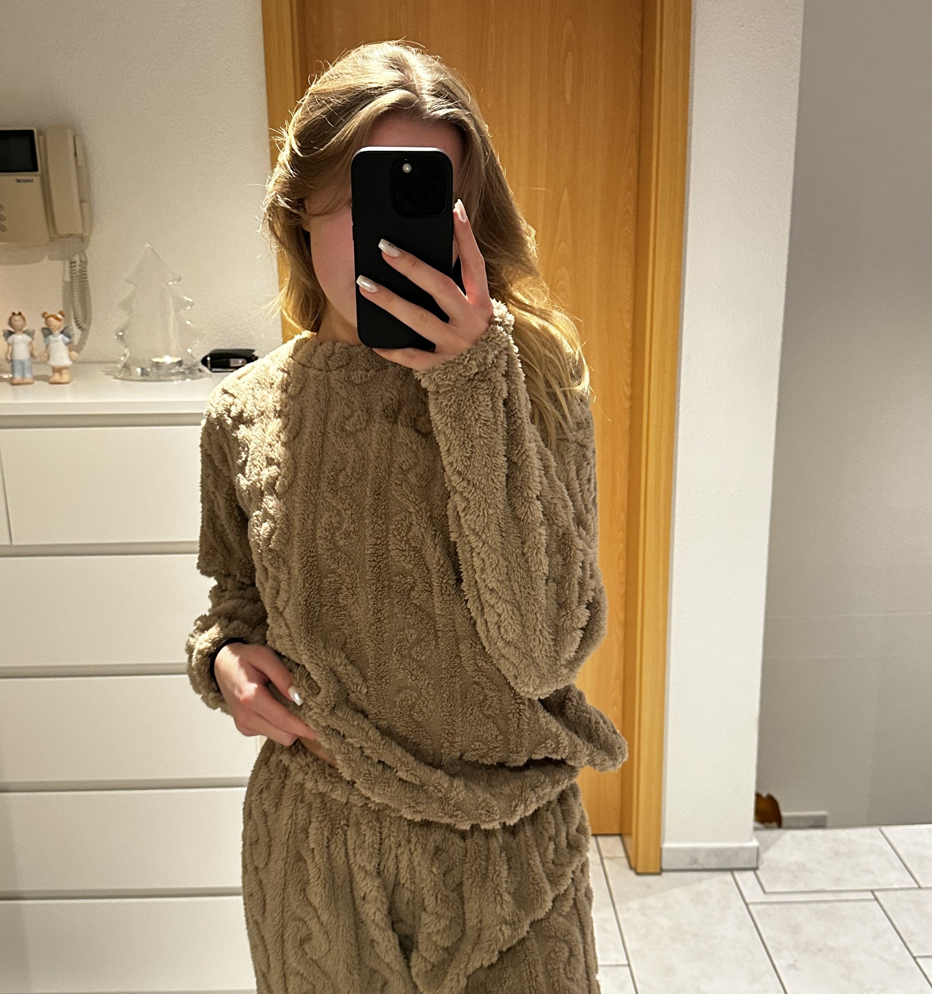 Nora Ultrazachte Fleece Pyjamaset met Comfortabele Pasvorm