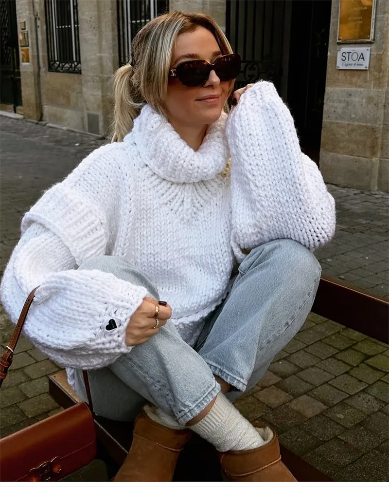 Fleur Comfortable Knitted Turtleneck Sweater with Wide Sleeves