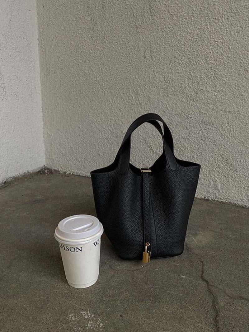 Sophie Luxe Bucket Bag - Elegant and Versatile Design with Premium Vegan Leather