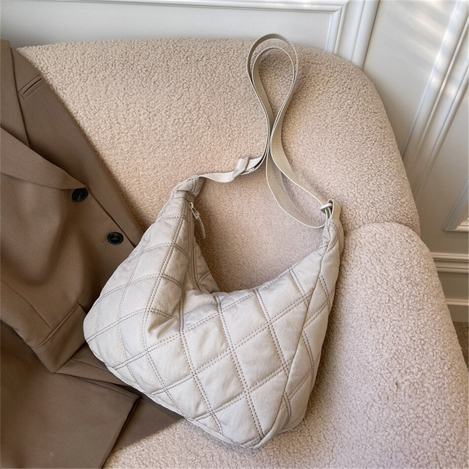 Zafira's Luxe Quilted Puffer Bag - Stylish and Spacious Shoulder Bag with Adjustable Strap for Ultimate Comfort