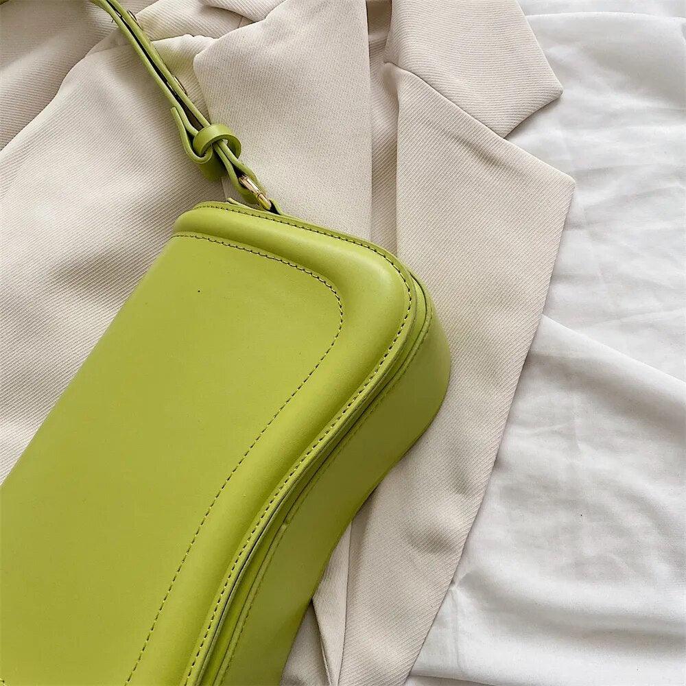 Zafira Luxe Baguette Bag - Compact and Elegant made of High-Quality Synthetic Leather