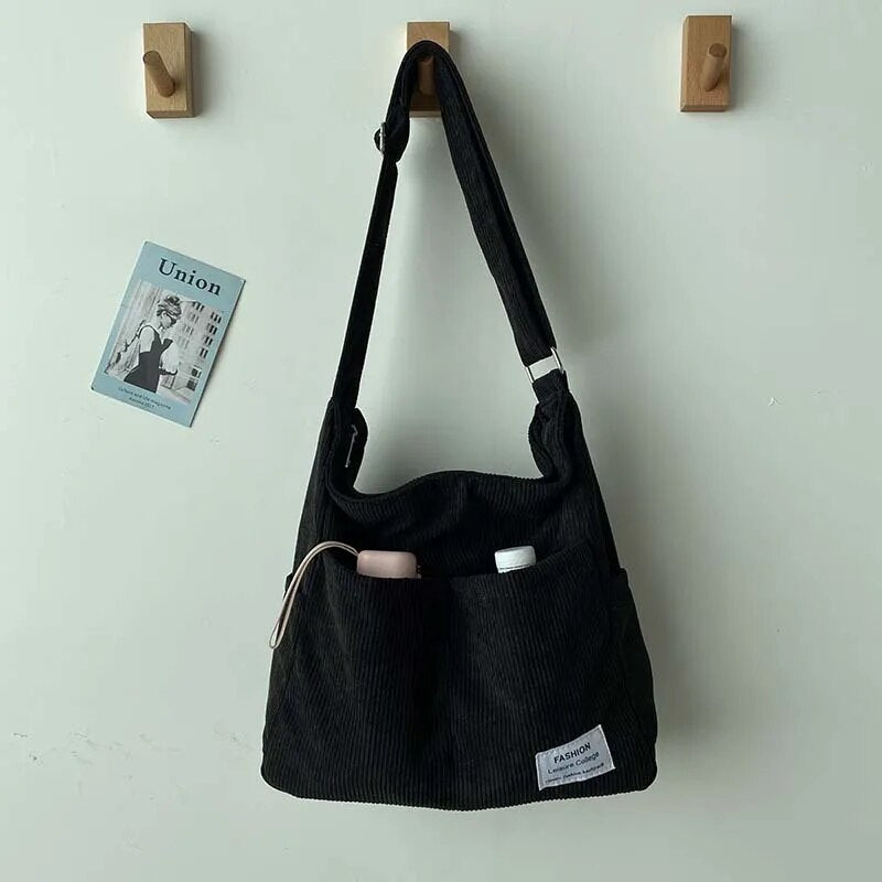 Lina Comfortable Shoulder Bag - Practical and Stylish