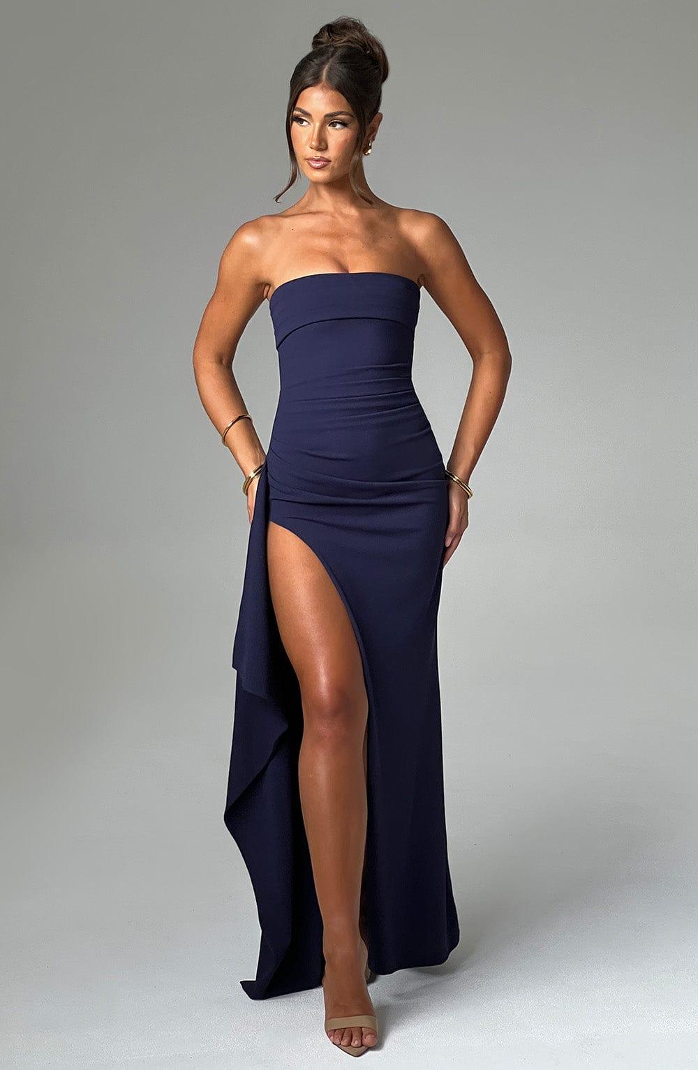 Zafira Luxe Stretch Crepe Maxi Jurk met Asymmetrische Plissé en Split - Navy