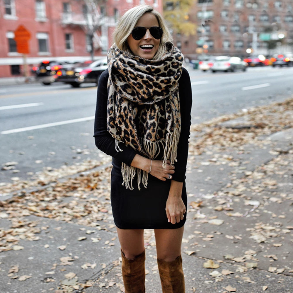 Livia - Luxe Knitted Scarf with Leopard Print