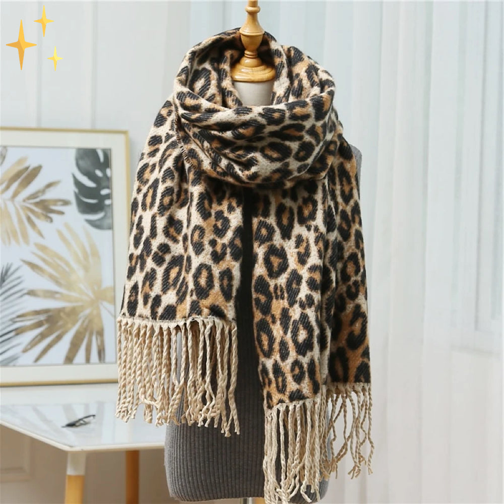 Livia - Luxe Knitted Scarf with Leopard Print