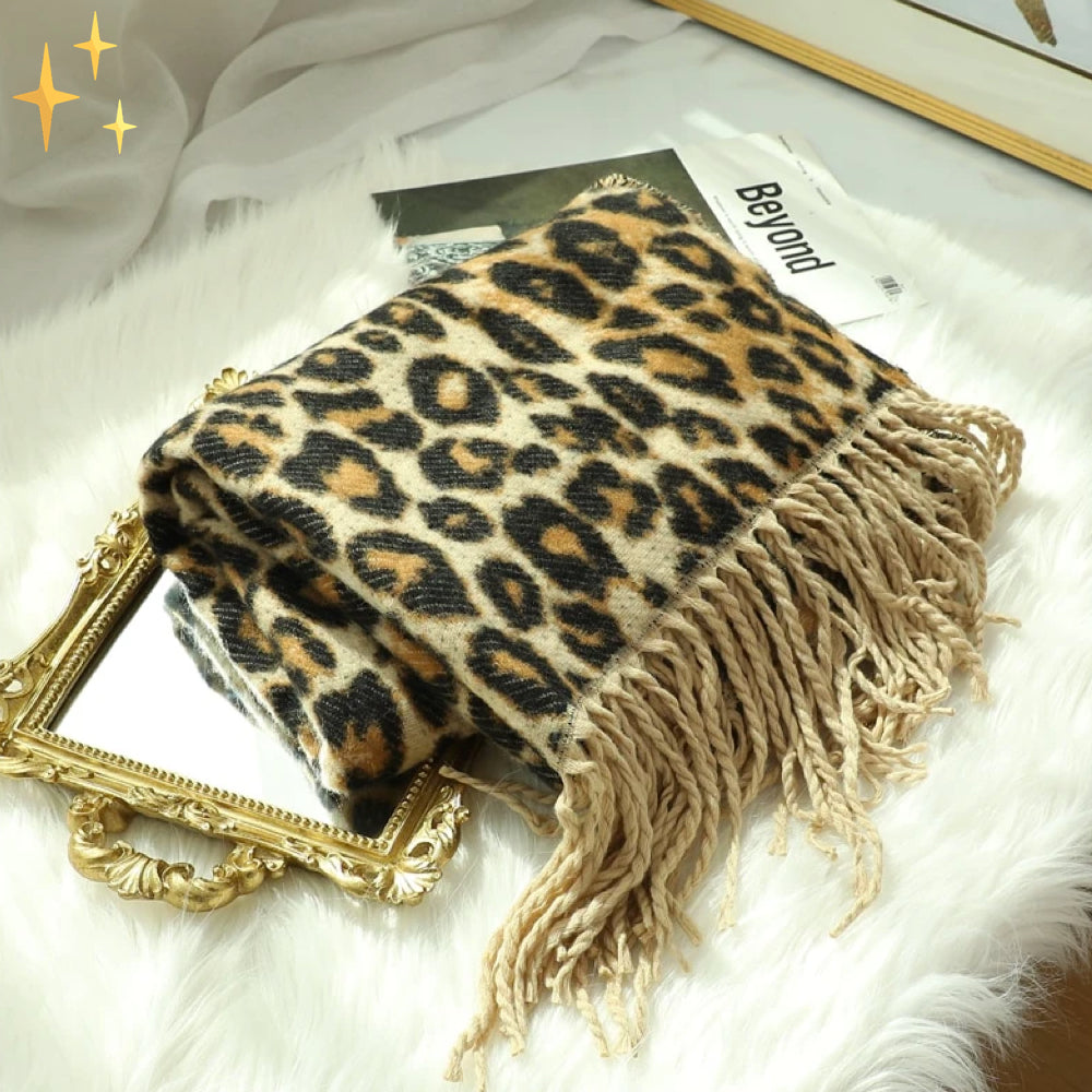 Livia - Luxe Knitted Scarf with Leopard Print