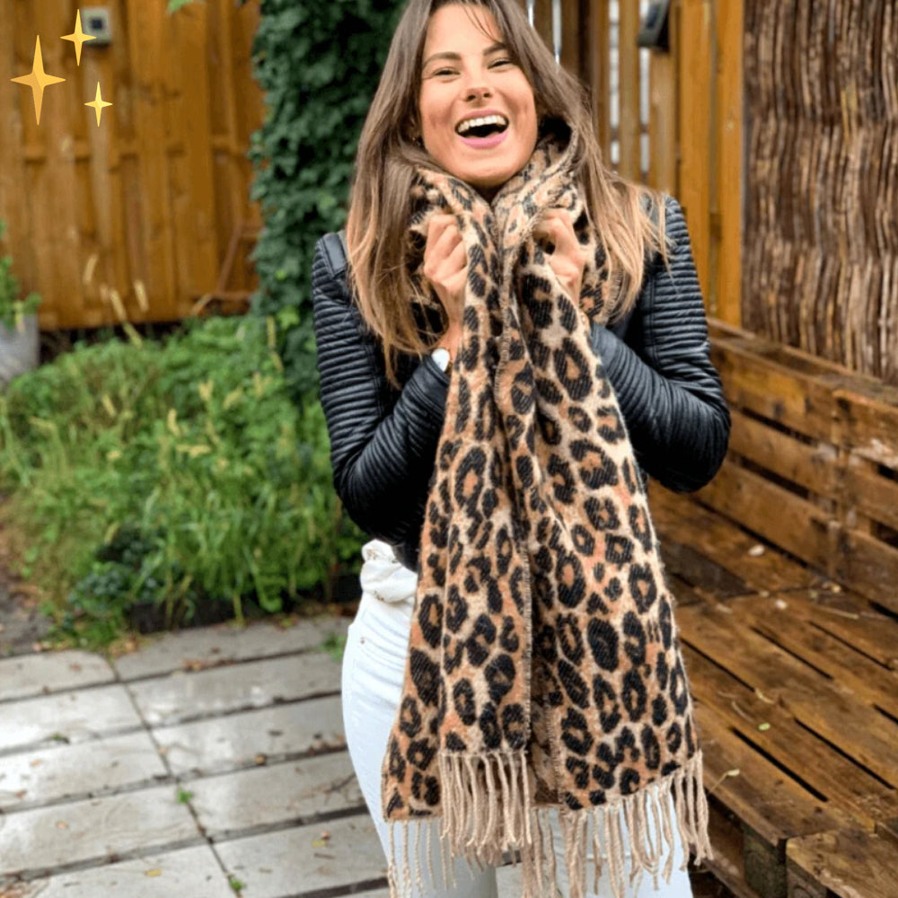 Livia - Luxe Knitted Scarf with Leopard Print