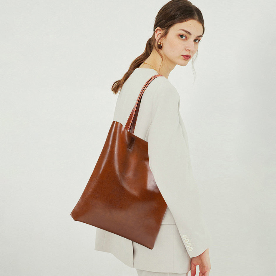 Livia - Luxe Minimalist Tote