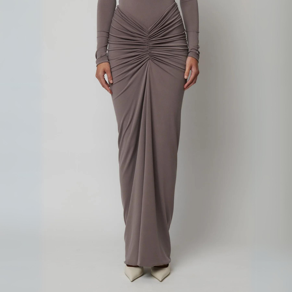 Selene - Elegant Pleated Maxi Dress with Long Sleeves