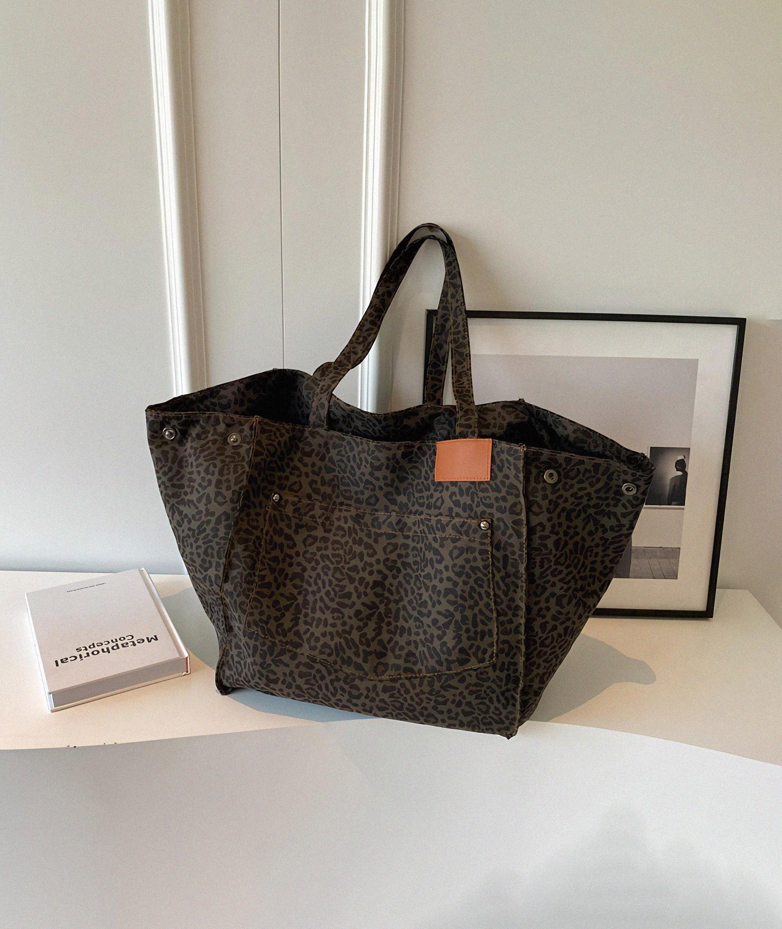 Zoë - Leopard Print Spacious Canvas Tote