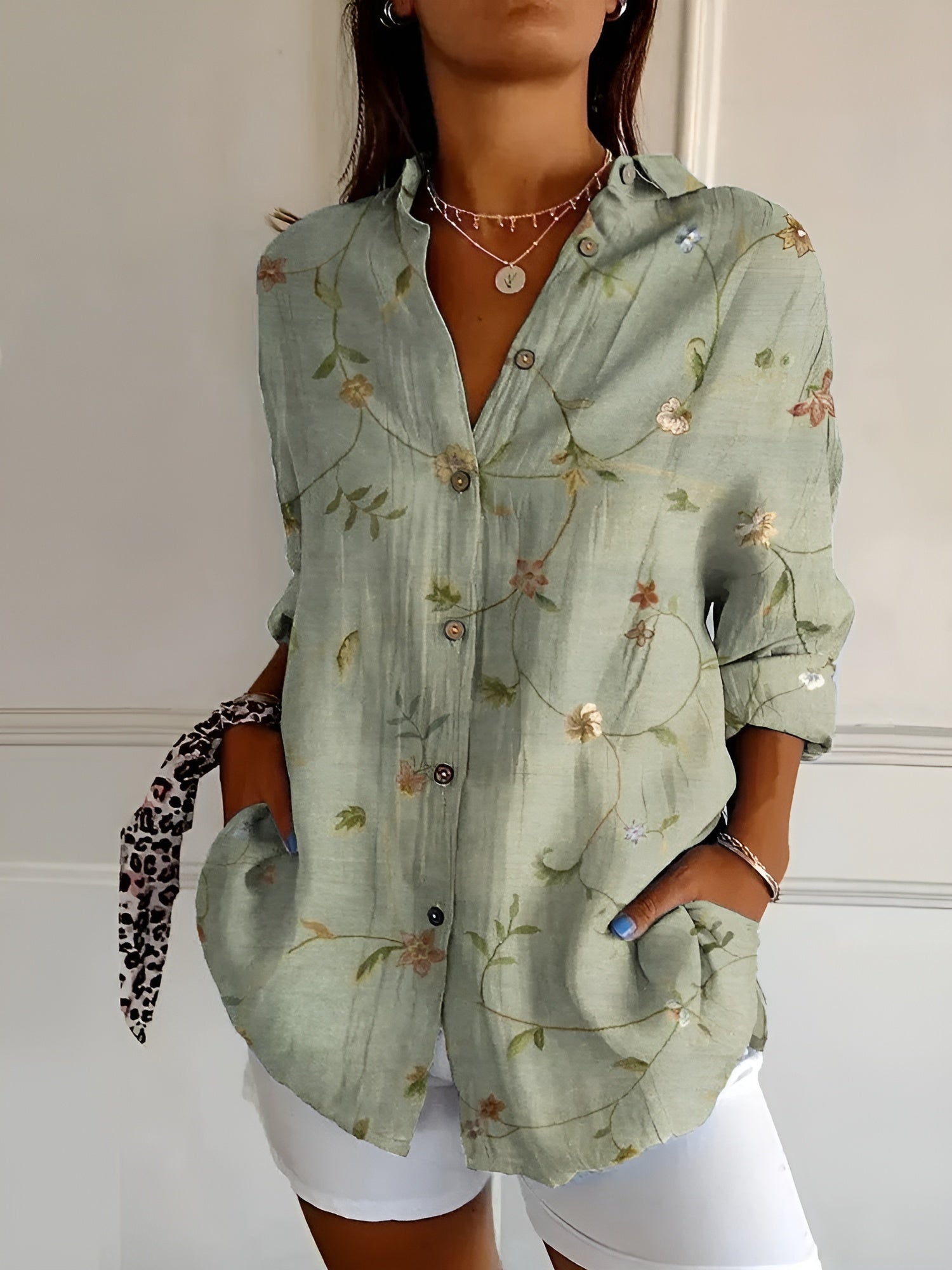 Amara Zachte Bloemenblouse – Comfortabel en Elegant voor Elke Gelegenheid